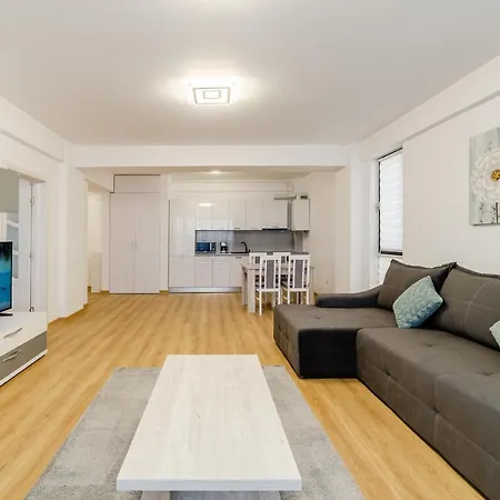 Διαμέρισμα Aqua Luminita