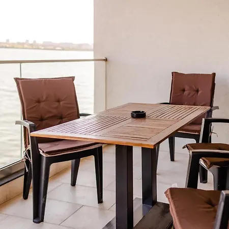 Aqua Luminita Apartment