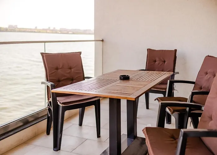 Aqua Luminita Apartment