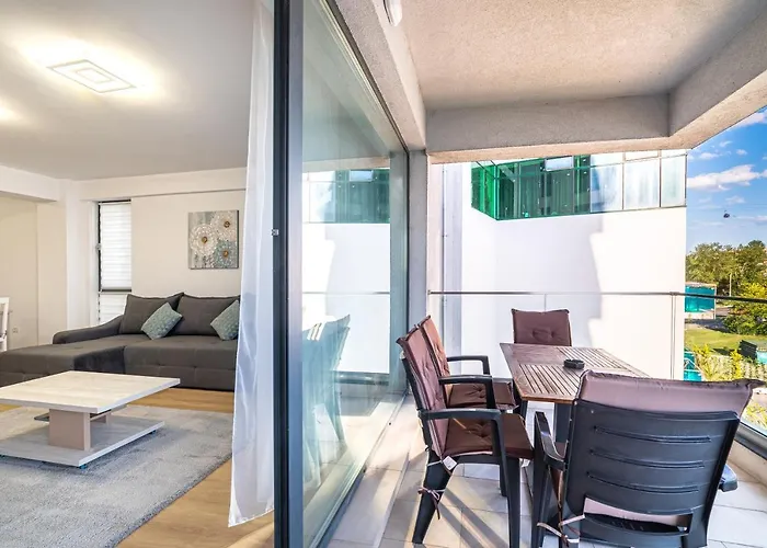 Aqua Luminita Apartment *